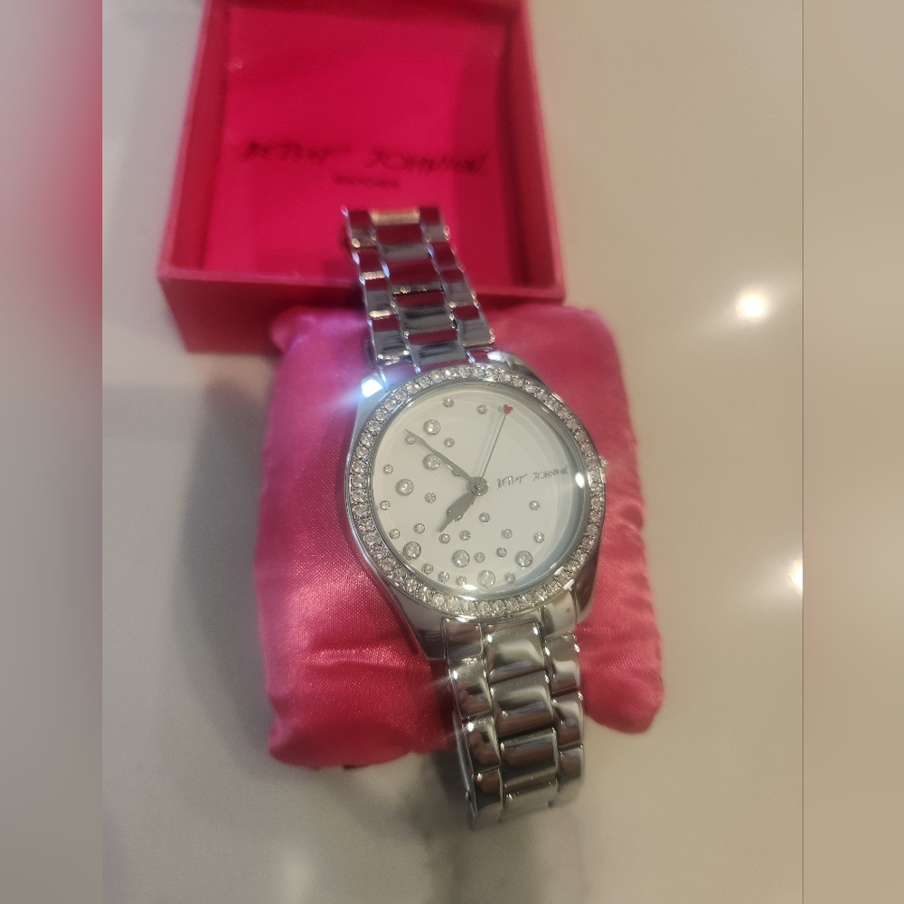 Betsey Johnson Silver Watch with Leopard Print Box - Picture 5 of 6